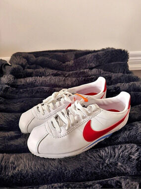 Nike Classic Cortez Leather Sneakers WM US 8.5